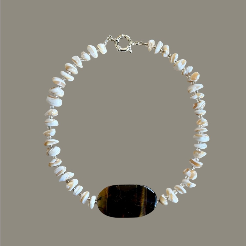 Elegant Cream and Brown Beaded Necklace